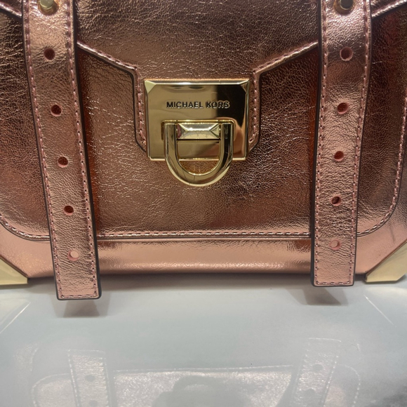 Michael Kors Manhattan Primrose Pink Metallic Satchel Crossbody - Picture 6 of 6
